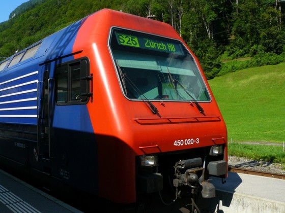 Lokomotiva vlaku ve Švýcarsku